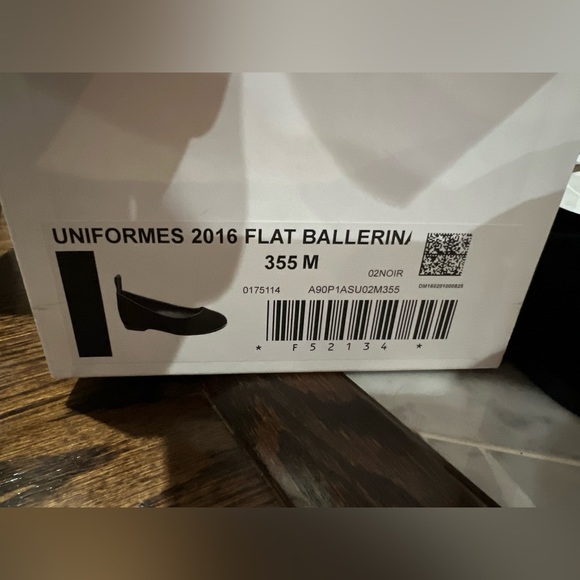 Louis Vuitton uniform ballet flats NWT - Picture 8 of 9